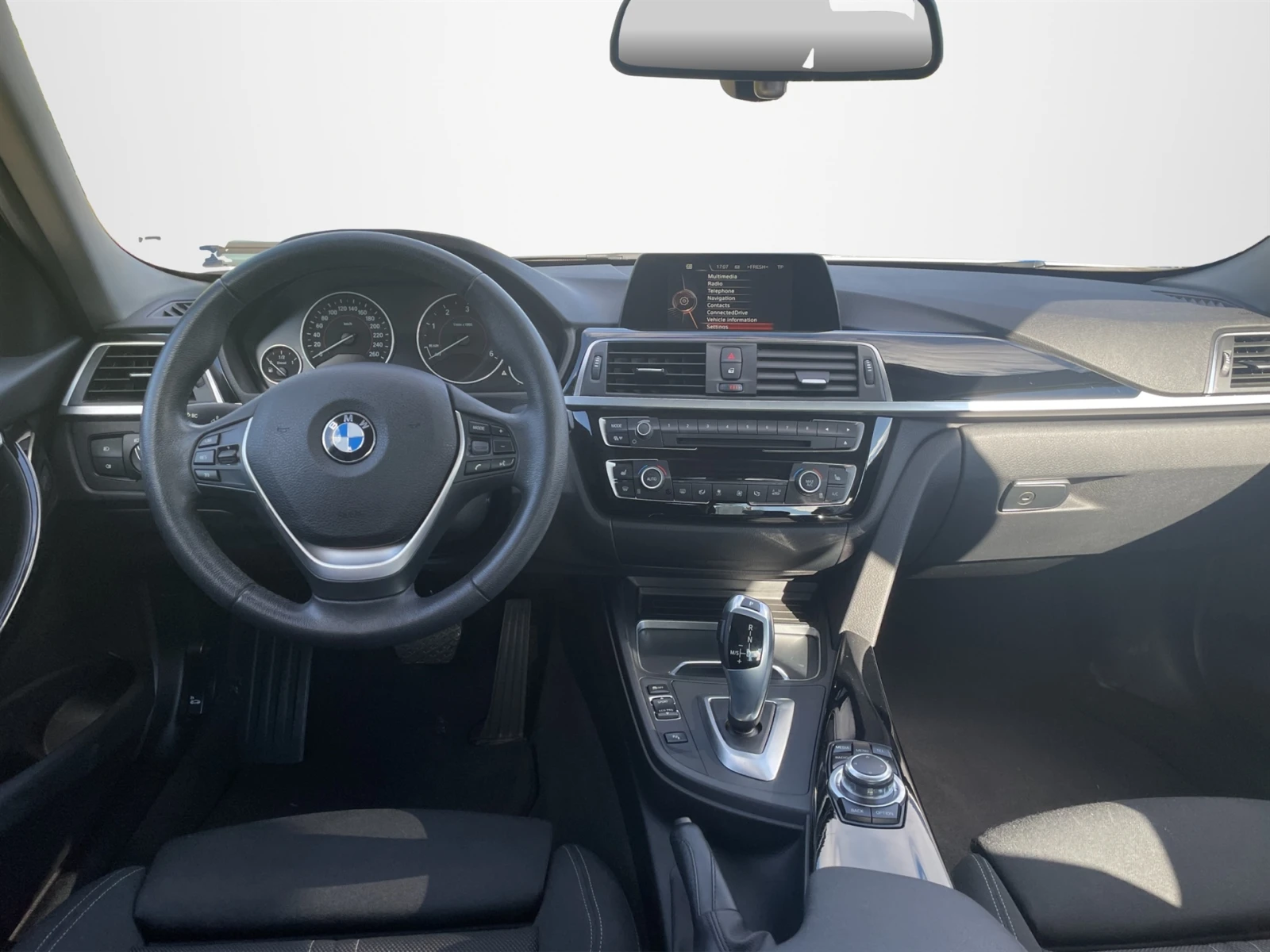BMW 320 xDrive - изображение 7