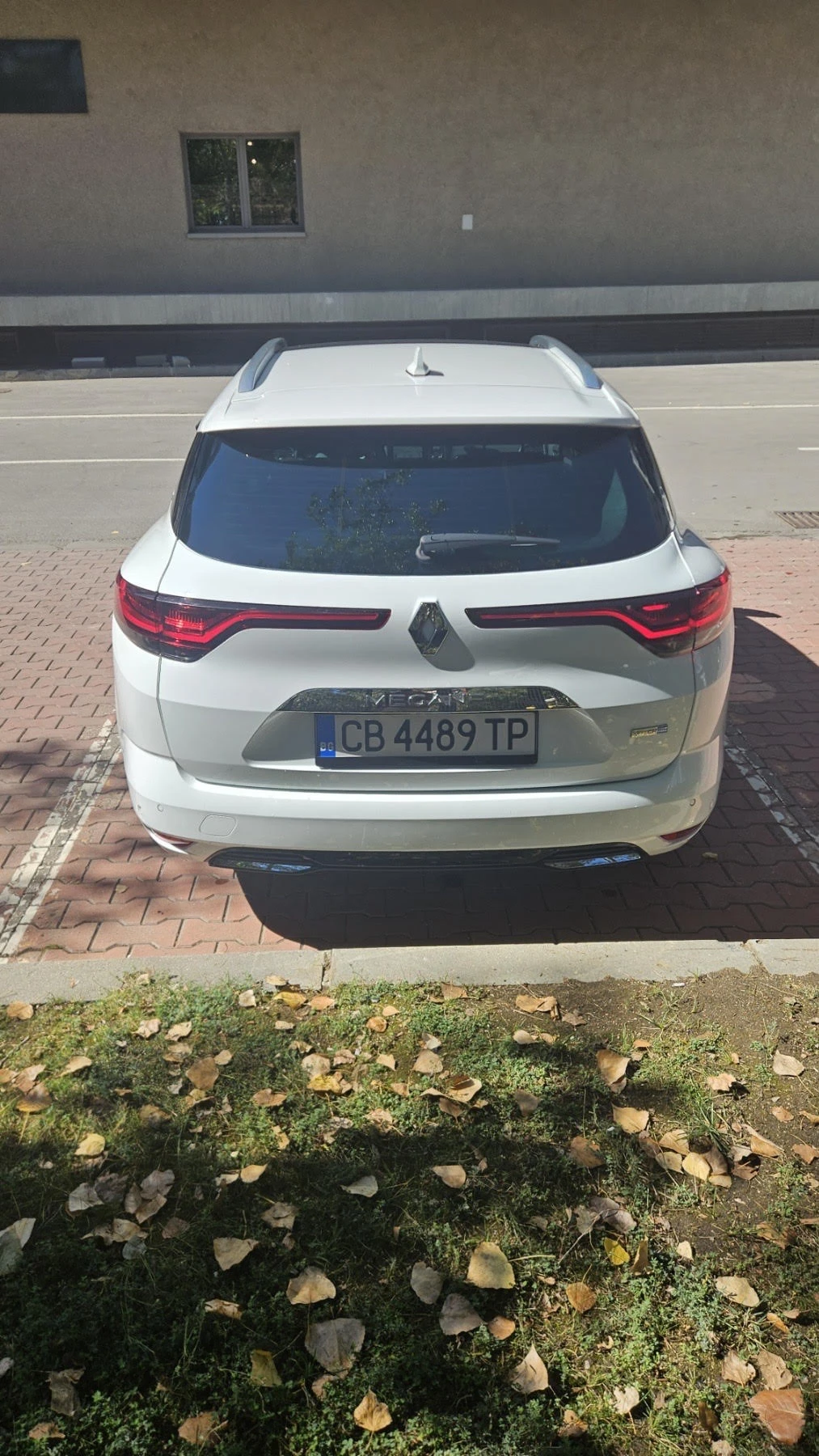 Renault Megane E-TECH Plug-in 160  - изображение 3