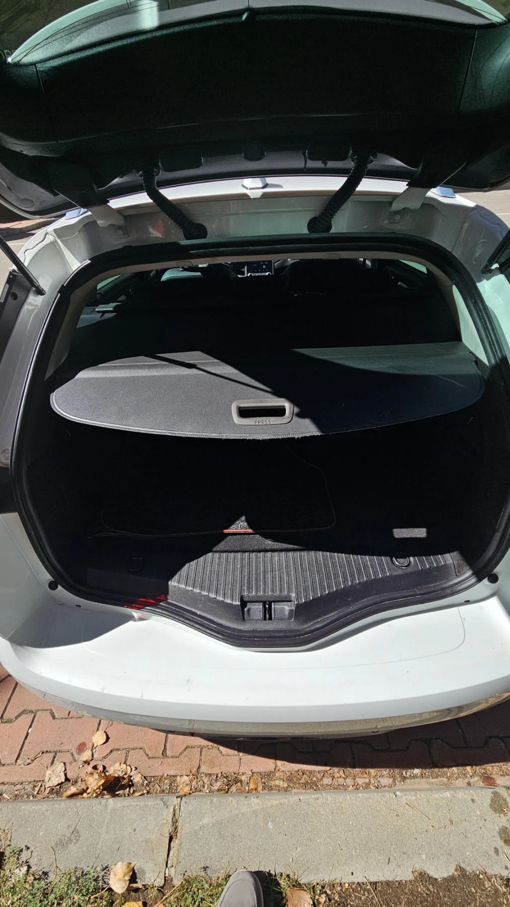 Renault Megane E-TECH Plug-in 160  - изображение 6