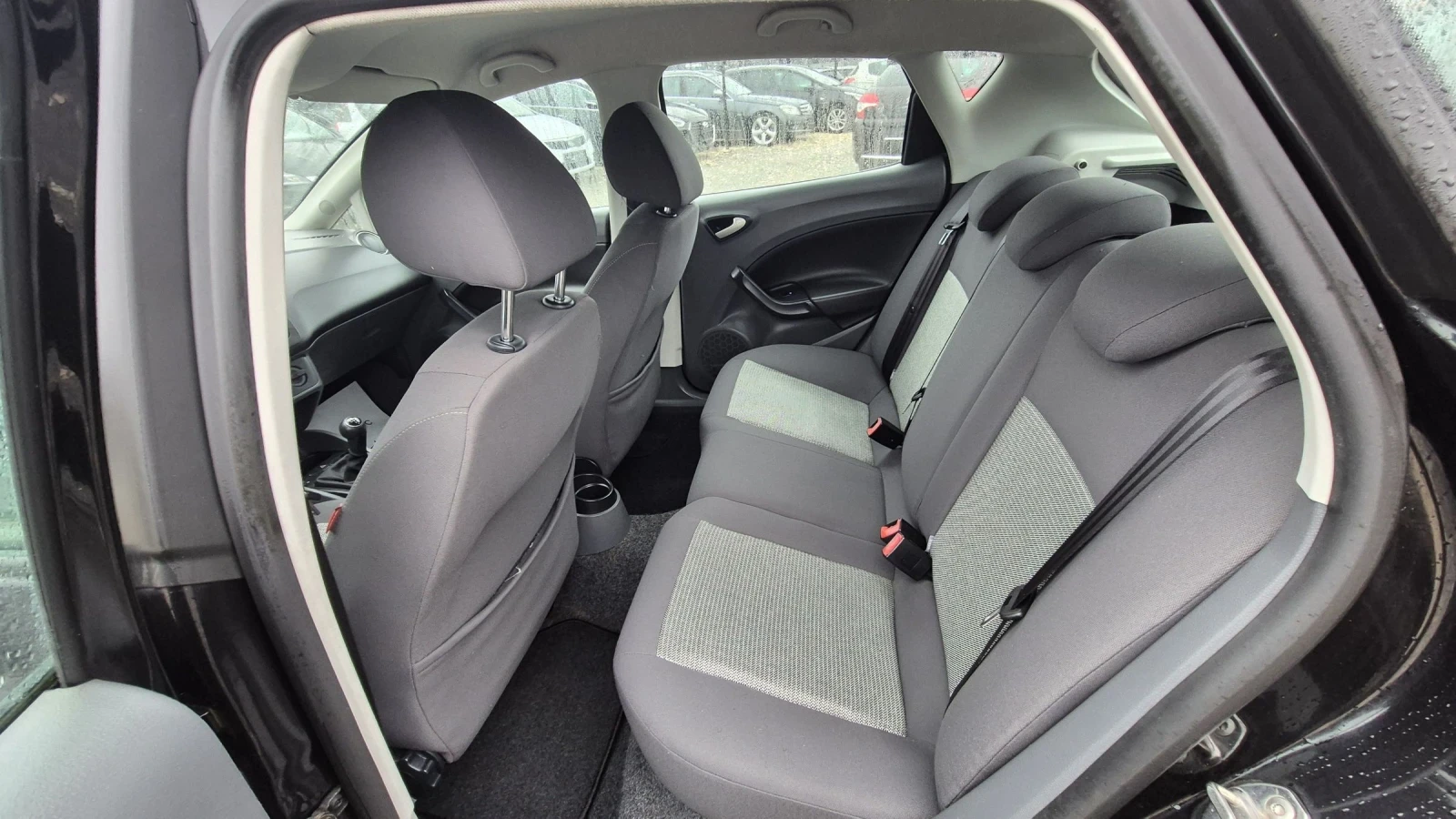 Seat Ibiza 1.6 TDI  | Mobile.bg   12