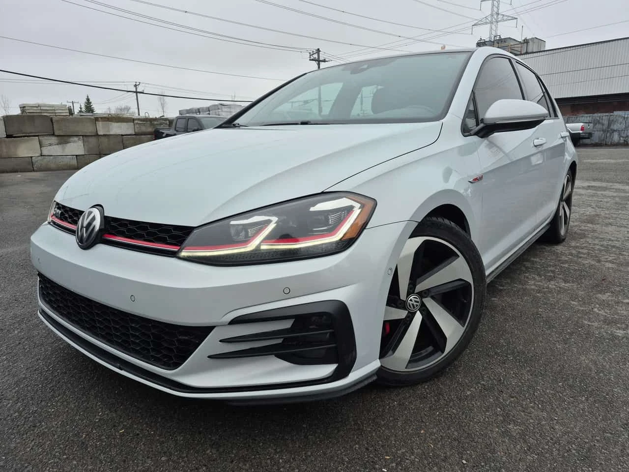 VW Golf * GTI * DSG * ПОДГРЕВ * КЕЙЛЕС * КАМЕРА