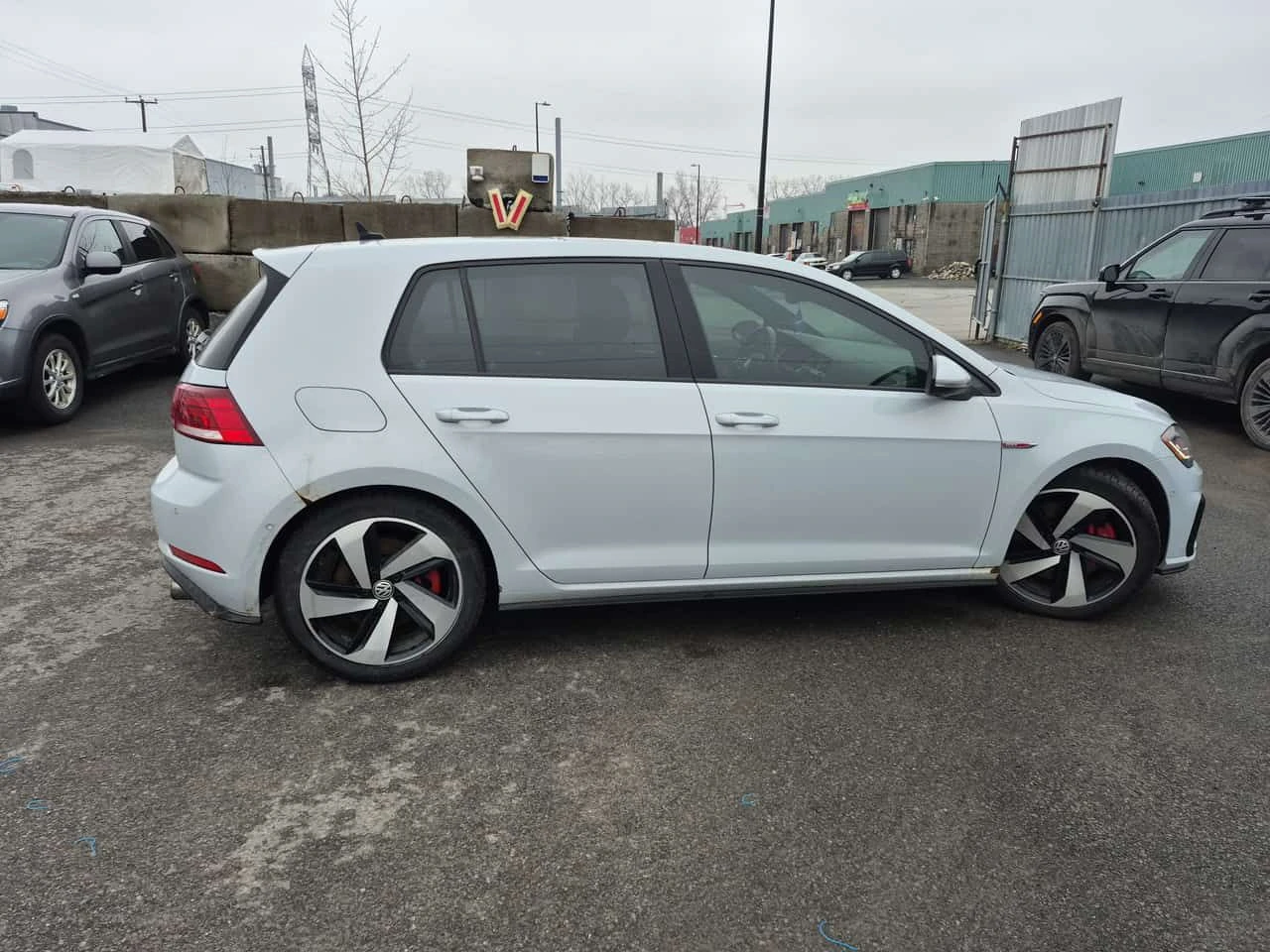 VW Golf * GTI * DSG * ПОДГРЕВ * КЕЙЛЕС * КАМЕРА, снимка 3 - Автомобили и джипове - 54209070