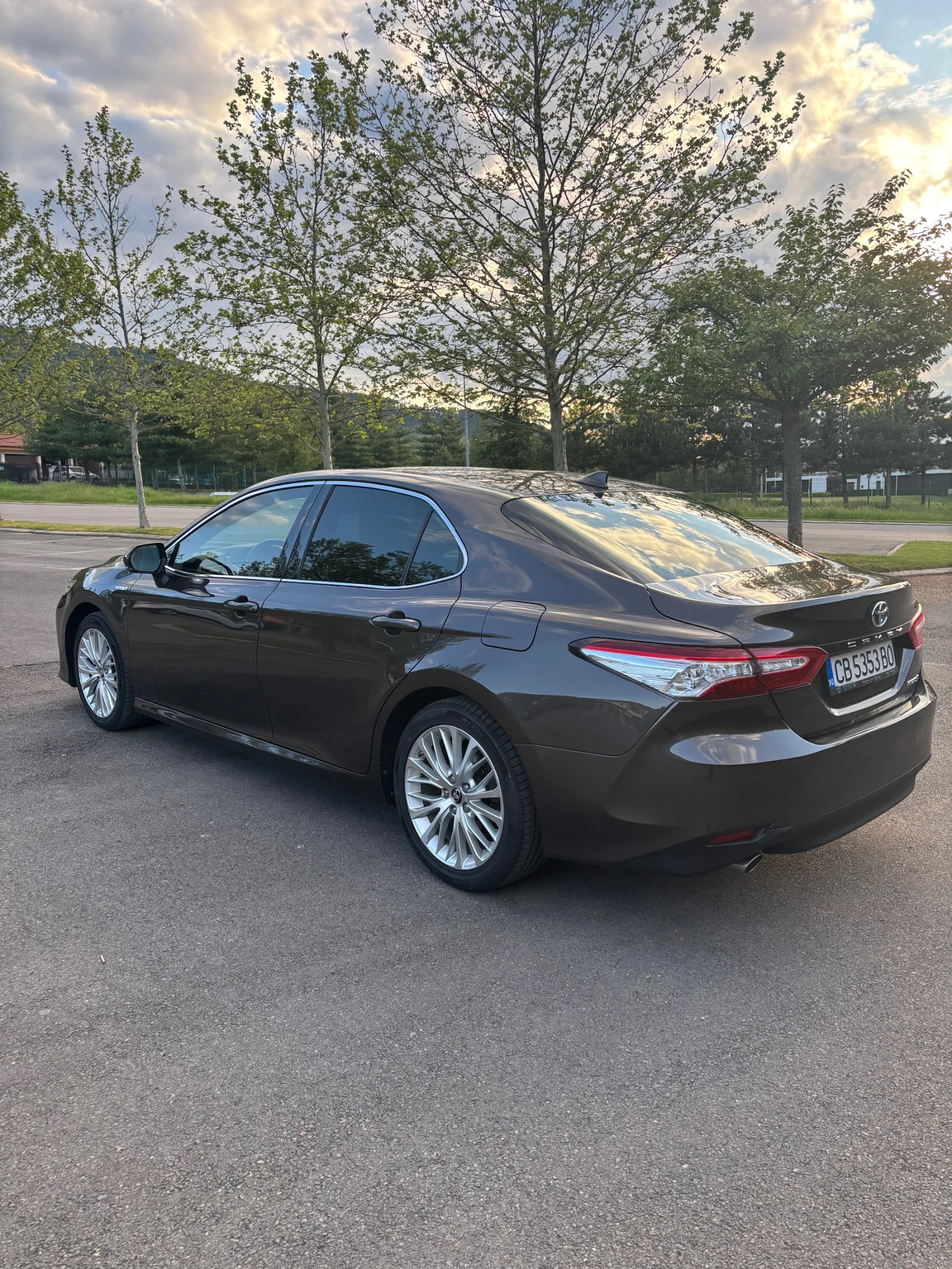 Toyota Camry, снимка 4 - Автомобили и джипове - 54570401