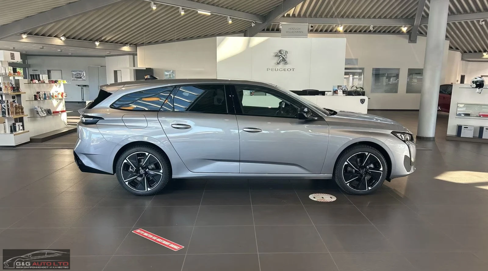 Peugeot 308 e-ALLURE/156HP/CAM/NAVI/ACC/LED/H.PUMP/CPLAY/317q, снимка 3 - Автомобили и джипове - 54596476
