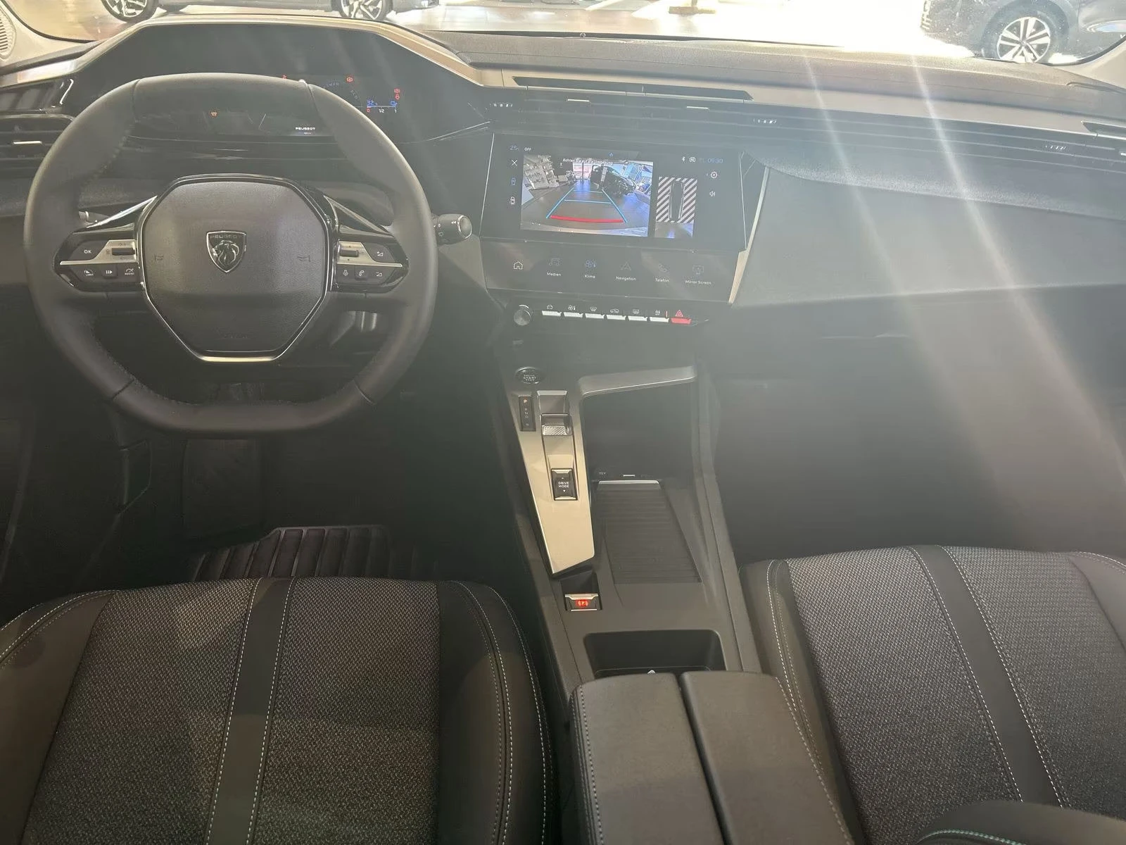 Peugeot 308 e-ALLURE/156HP/CAM/NAVI/ACC/LED/H.PUMP/CPLAY/317q, снимка 6 - Автомобили и джипове - 54596476