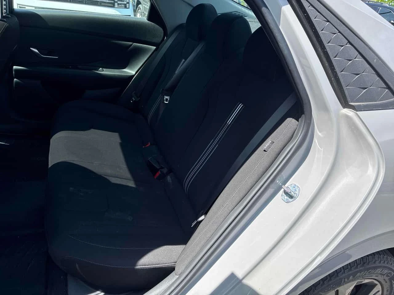 Hyundai Elantra * Preferred * CARFAX * БЕЗ ПЪРВОНАЧАЛНА ВНОСКА, снимка 13 - Автомобили и джипове - 54891245