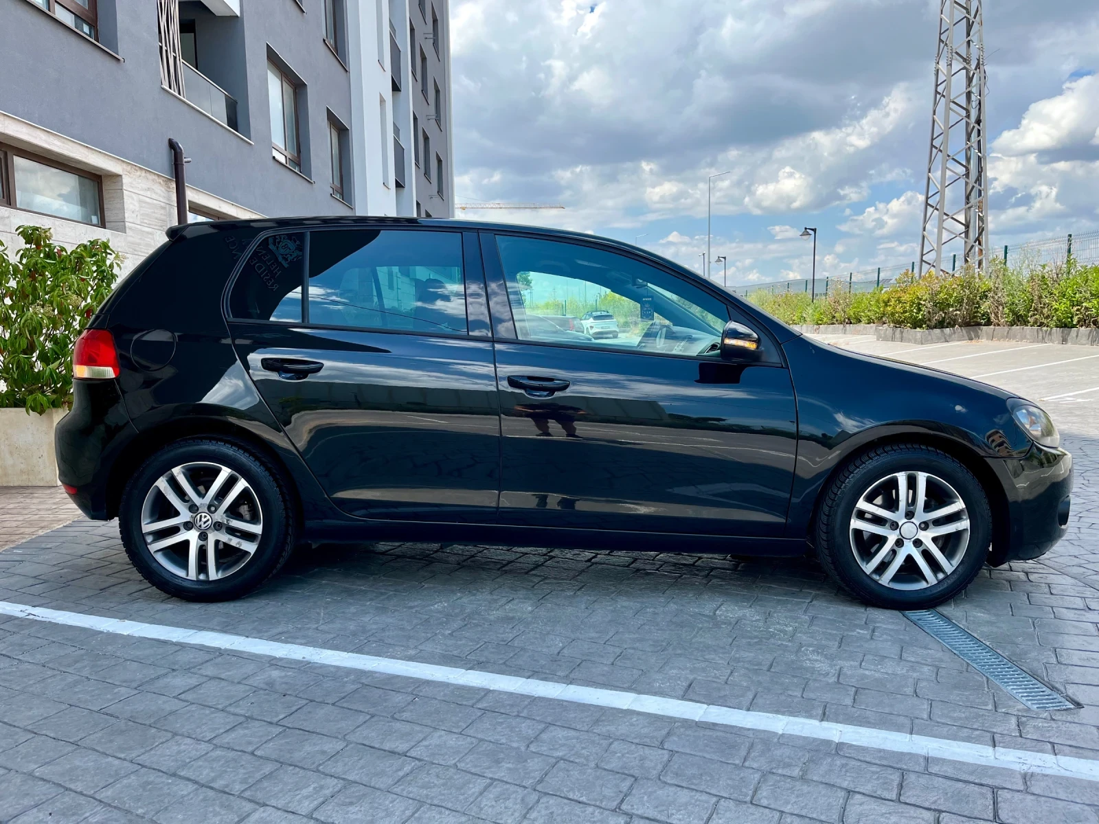 VW Golf 2.0TDI 140кс * Автомат DSG 6* NAVI* Multi, снимка 4 - Автомобили и джипове - 54958002