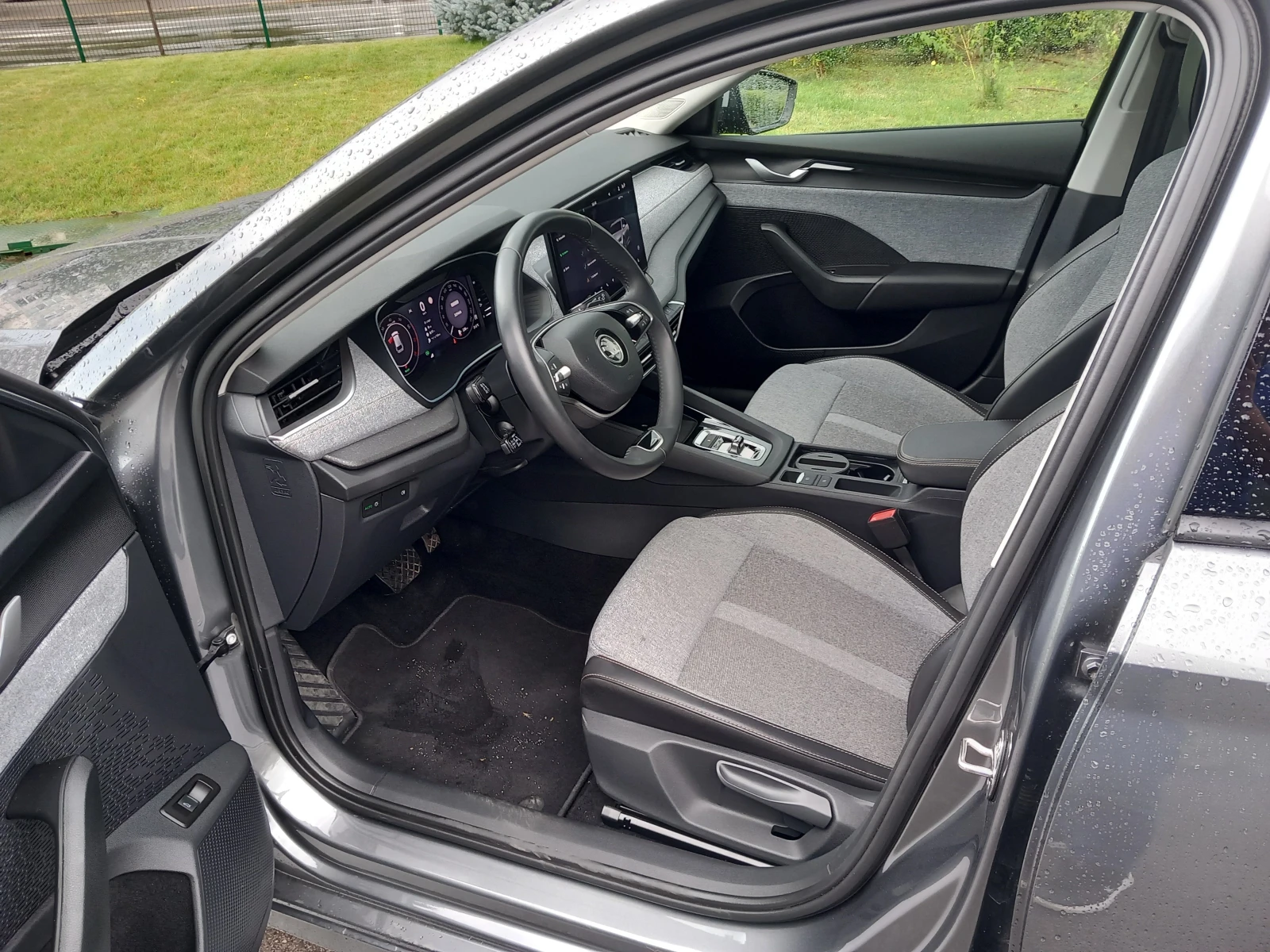 Skoda Octavia 1.5TSI/M-HEV, снимка 6 - Автомобили и джипове - 55103347
