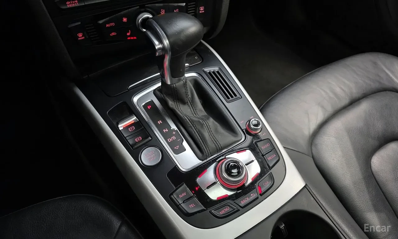 Audi A4 3.0TDI* ПОДГРЕВ* ШИБЕДАХ* КАМЕРА* , снимка 9 - Автомобили и джипове - 55244924