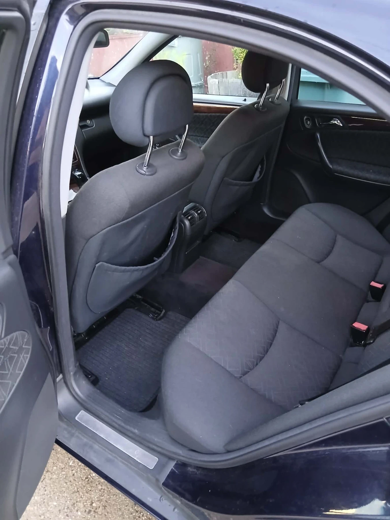 Mercedes-Benz C 200 Kompresor, снимка 2 - Автомобили и джипове - 55792330