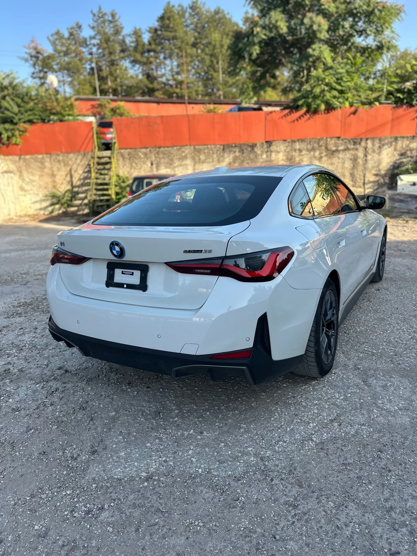 BMW i4 eDrive 35 canada, снимка 8 - Автомобили и джипове - 55891498