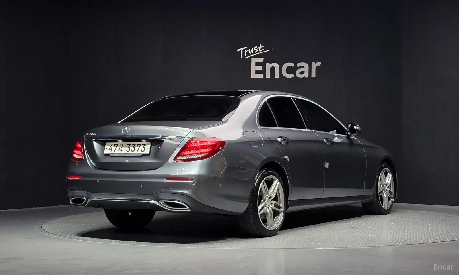 Mercedes-Benz E 350 Обдухване\Head up\Камери 360, снимка 2 - Автомобили и джипове - 56185200