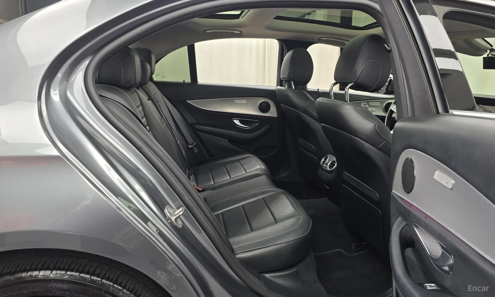 Mercedes-Benz E 350 Обдухване\Head up\Камери 360, снимка 12 - Автомобили и джипове - 56185200