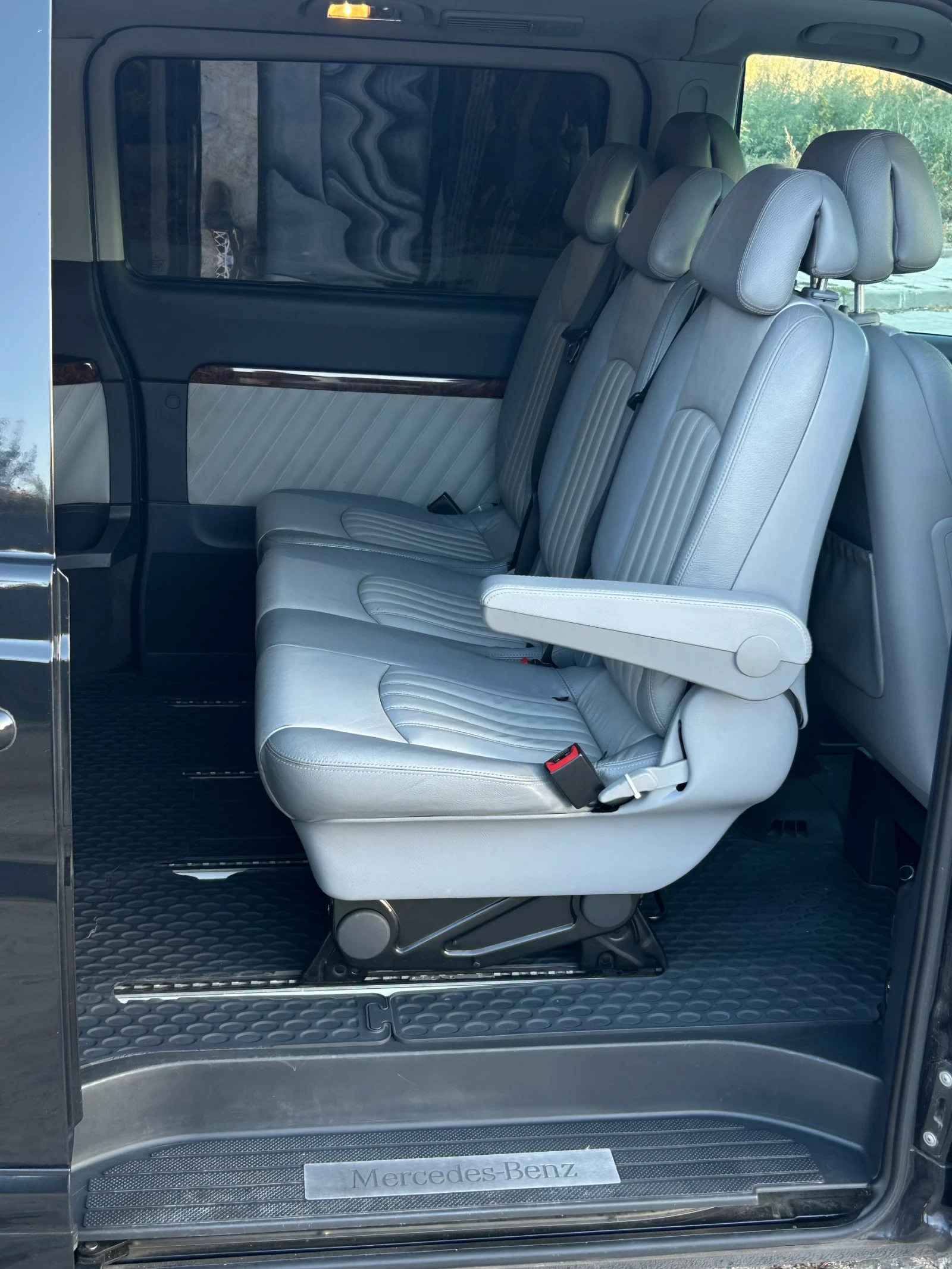 Mercedes-Benz Viano * ИСПАНИЯ*  3.0  AMBIENTE   * ВСИЧКИ ЕКСТРИ* , снимка 6 - Автомобили и джипове - 56339449
