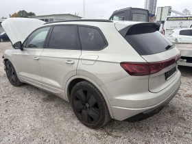 VW Touareg R 3.0TSIe | Mobile.bg    4