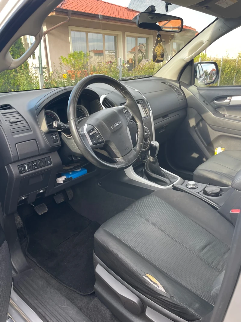 Isuzu D-max, снимка 11 - Автомобили и джипове - 48098180