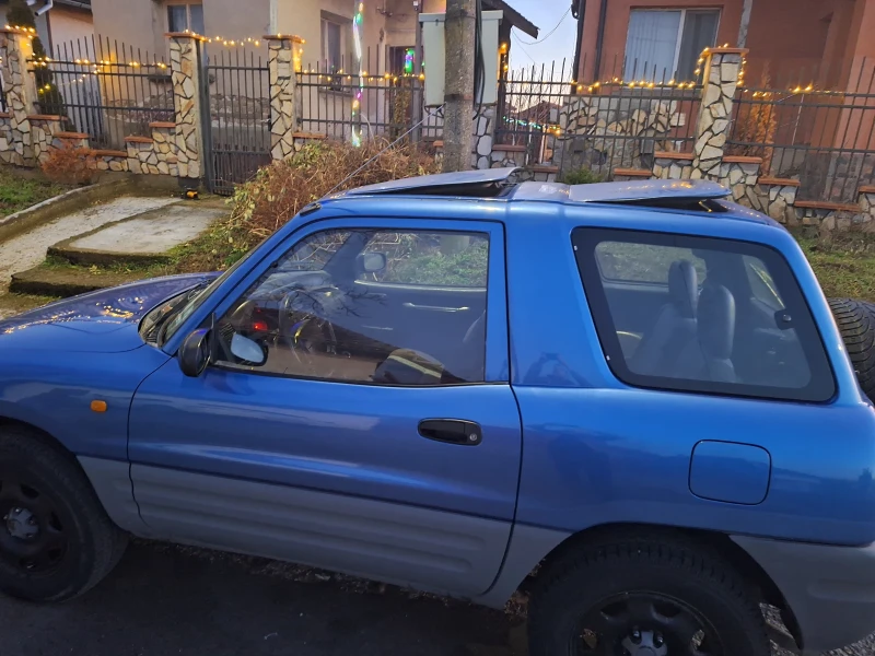 Toyota Rav4 2.0 i, снимка 8 - Автомобили и джипове - 48544462