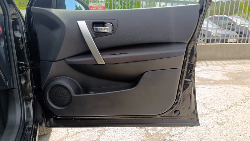 Nissan Qashqai 2.0DCi , снимка 14 - Автомобили и джипове - 50524610