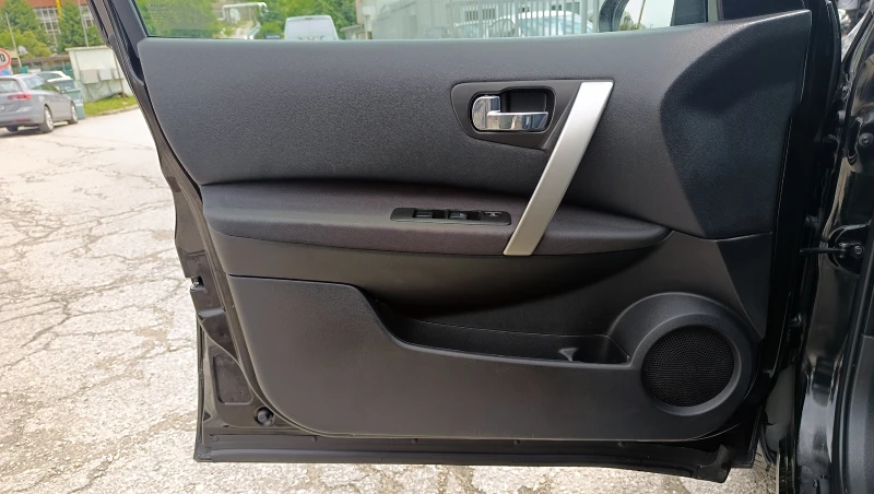 Nissan Qashqai 2.0DCi , снимка 13 - Автомобили и джипове - 50524610