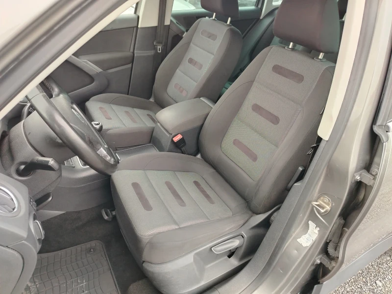 VW Tiguan 2.0 TDI, снимка 8 - Автомобили и джипове - 52370074