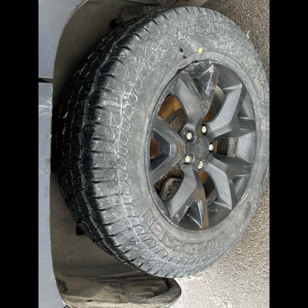 Jeep Cherokee 3.2L 6cyl 4WD, снимка 15 - Автомобили и джипове - 53264918