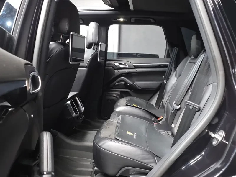 Porsche Cayenne 3.0 D/ BOSE/ PANO/ ПОДГРЕВ/ КАМЕРА, снимка 12 - Автомобили и джипове - 56723267