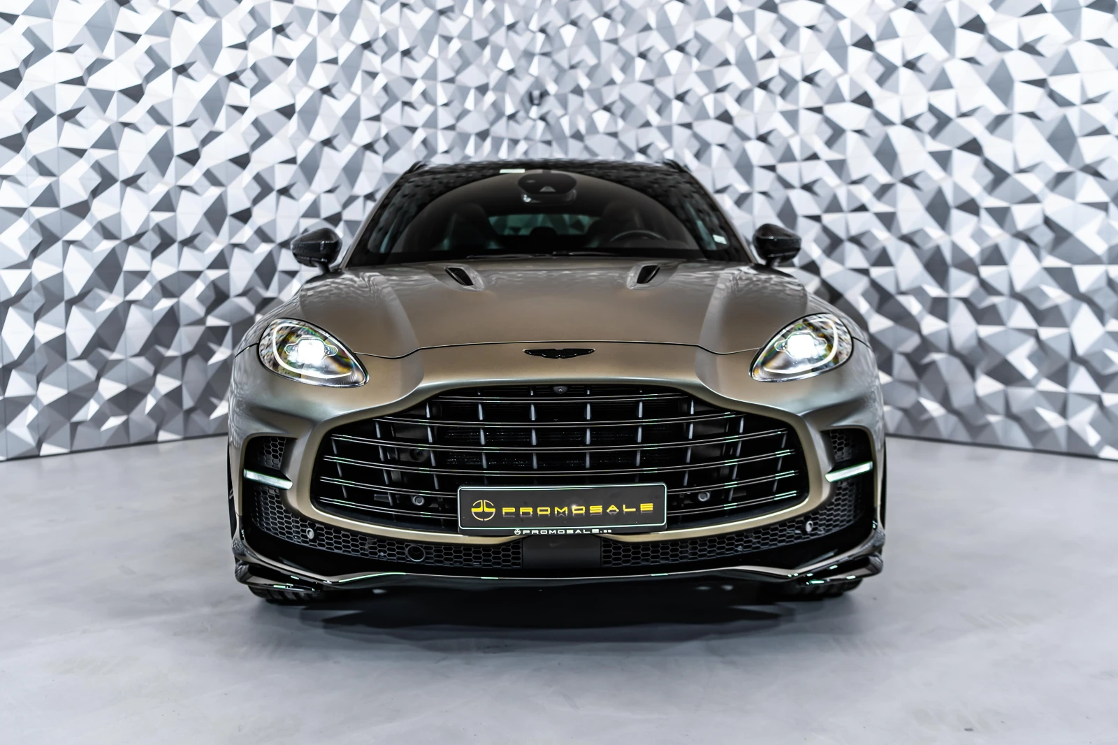 Aston Martin DBX 707 * Q Satin Titanium Grey*  - изображение 2