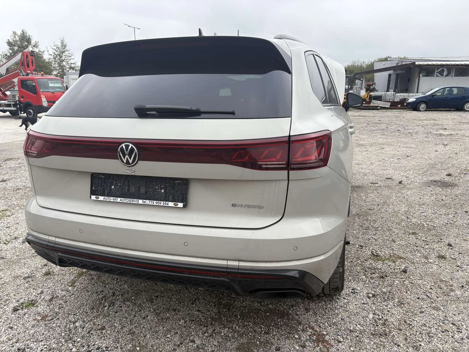 VW Touareg R 3.0TSIe | Mobile.bg   6