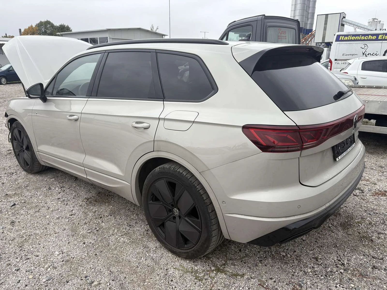 VW Touareg R 3.0TSIe | Mobile.bg   4