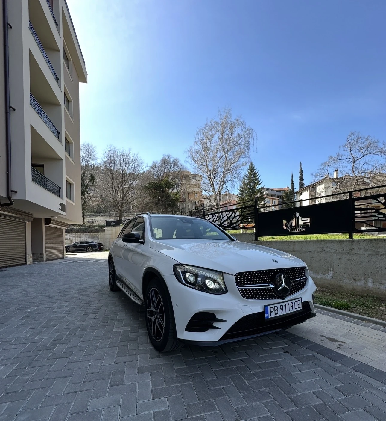 Mercedes-Benz GLC 250 AMG/4matic, снимка 3 - Автомобили и джипове - 53798783