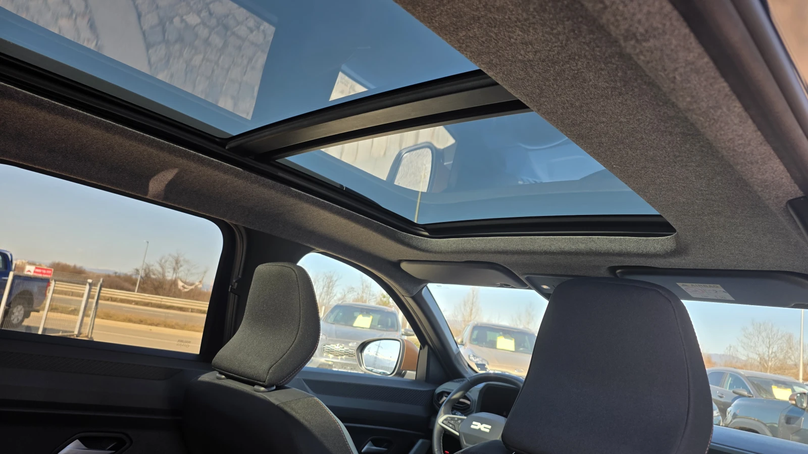 Dacia Bigster TCe 130 4x4  Extreme, снимка 16 - Автомобили и джипове - 53815164