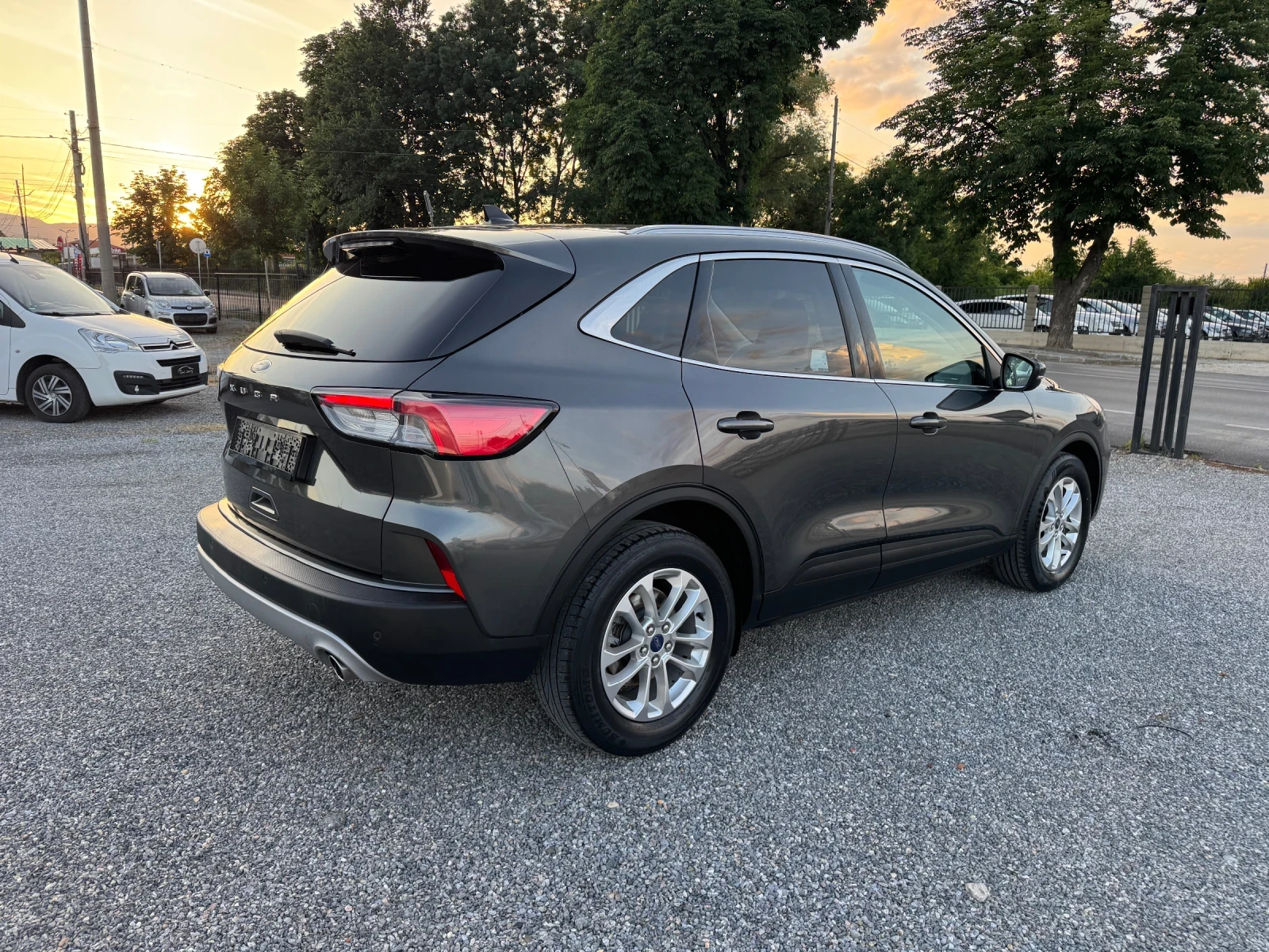 Ford Kuga III 1.5D ECOBLUE TITANIUM FACELIFT!! ITALY EURO 6, снимка 7 - Автомобили и джипове - 54802394