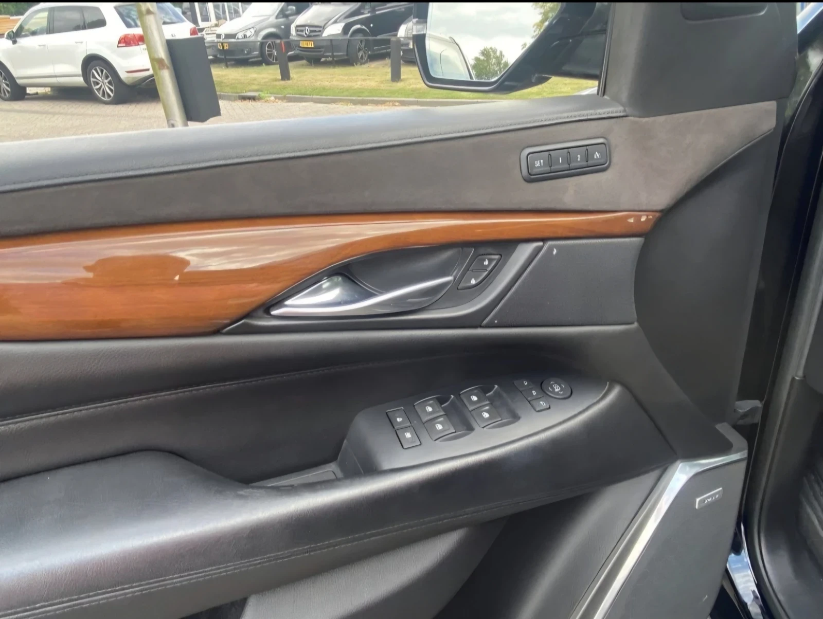 Cadillac Escalade ESV. LONG, снимка 10 - Автомобили и джипове - 55689059