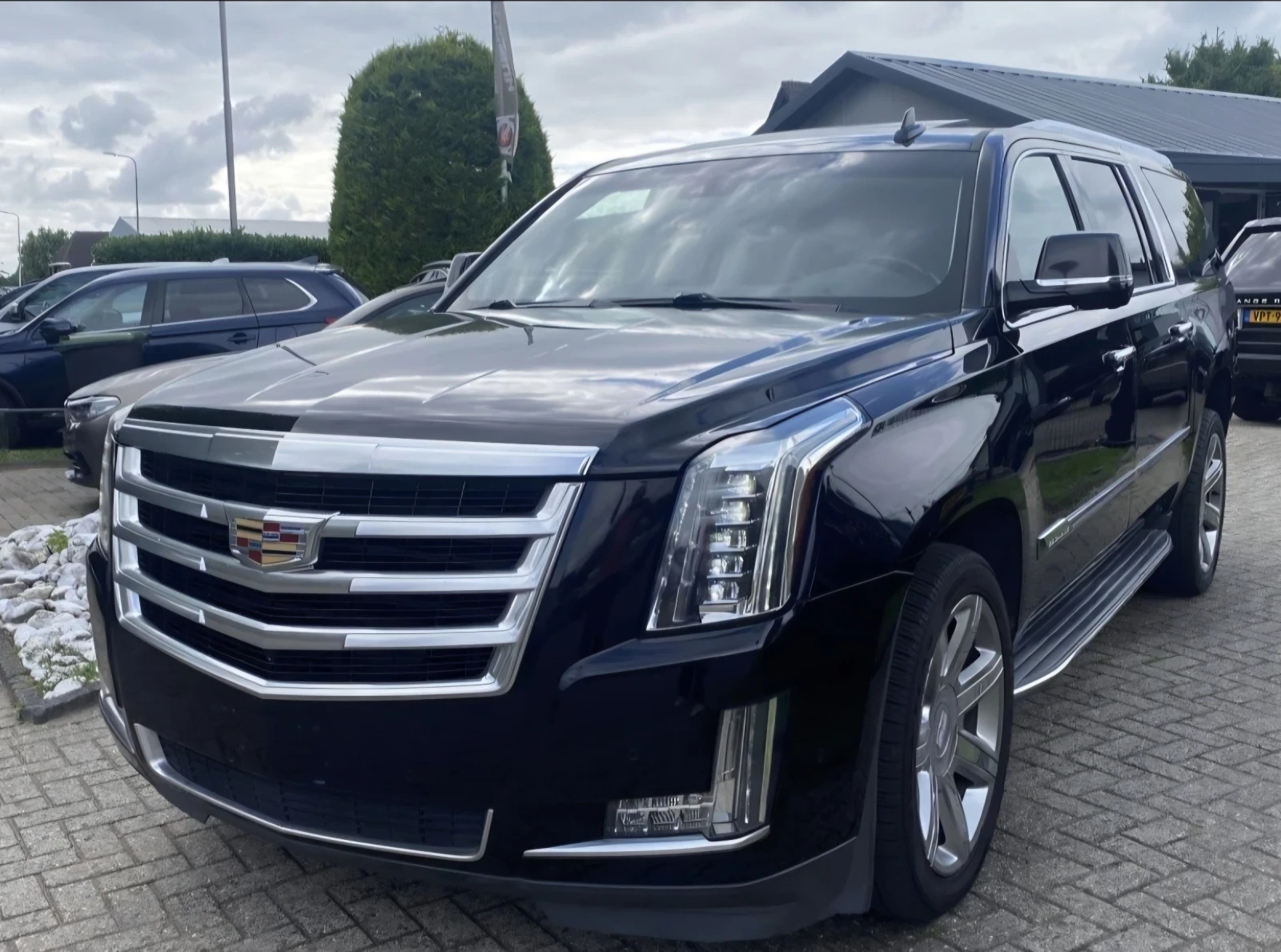 Cadillac Escalade ESV. LONG, снимка 3 - Автомобили и джипове - 55689059