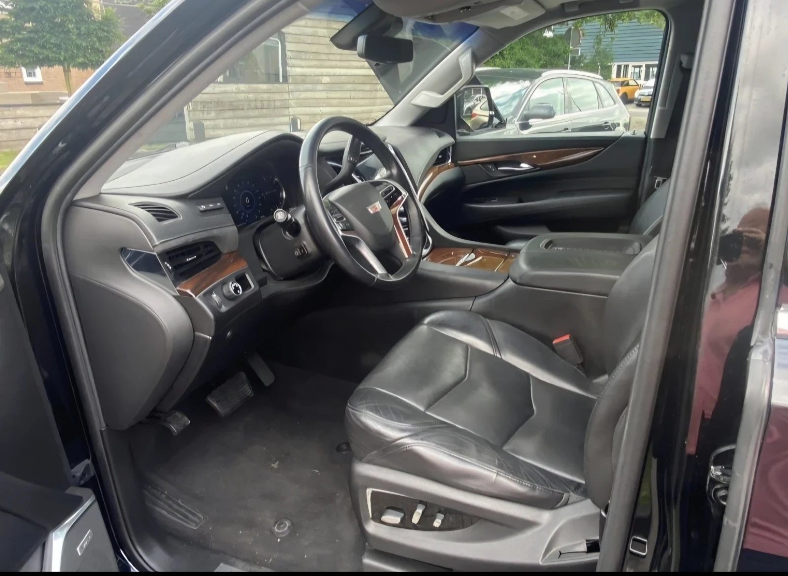 Cadillac Escalade ESV. LONG, снимка 9 - Автомобили и джипове - 55689059