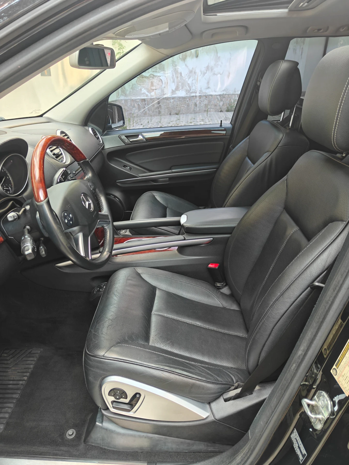 Mercedes-Benz GL 500 * AMG* GRAND EDITION , снимка 8 - Автомобили и джипове - 55396539