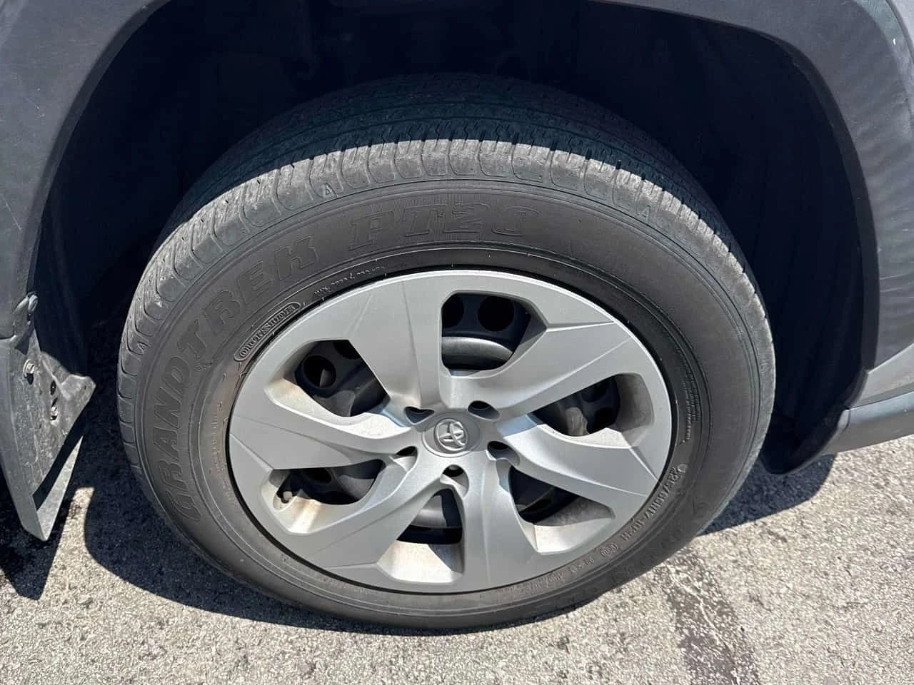 Toyota Rav4 * LE * CARFAX * ОПЦИЯ ЗА ФИНАНСИРАНЕ, снимка 7 - Автомобили и джипове - 55547736