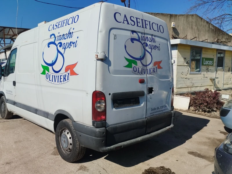 Renault Master 2.5D Хладилен, снимка 2 - Бусове и автобуси - 49590070