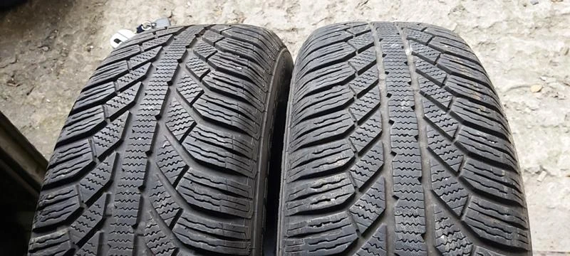 Гуми Зимни 215/65R16, снимка 1 - Гуми и джанти - 35607851