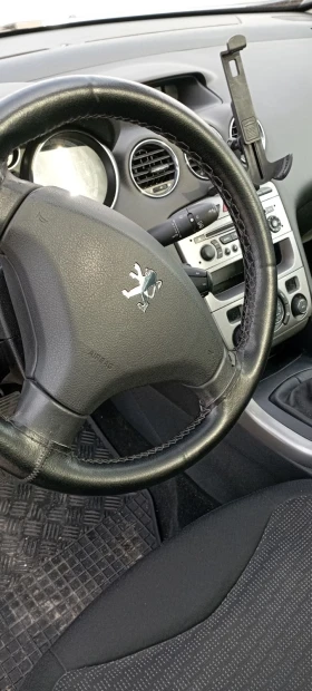 Peugeot 308 комби, снимка 11