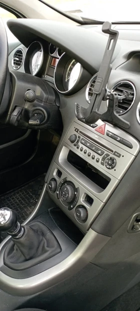 Peugeot 308 комби, снимка 10