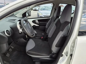 Peugeot 107 1.0i 68кс 2014 година EURO 5B, снимка 10