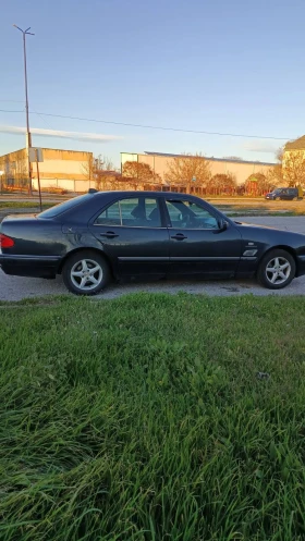 Mercedes-Benz E 200 W 210, снимка 1