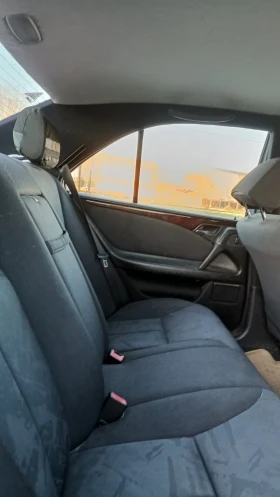 Mercedes-Benz E 200 W 210, снимка 15