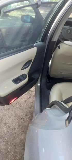 Обява за продажба на Renault Laguna 2.0 бензин/газ Initialle-Paris ~5 500 лв. - изображение 5