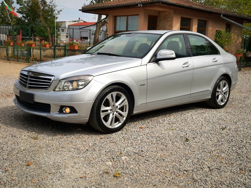 Mercedes-Benz C 220 6ск. * НАВИГАЦИЯ* КОЖА* ПОДАРЪК, снимка 1 - Автомобили и джипове - 47311996