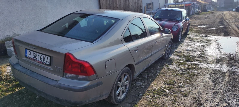 Volvo S60, снимка 3 - Автомобили и джипове - 48936870