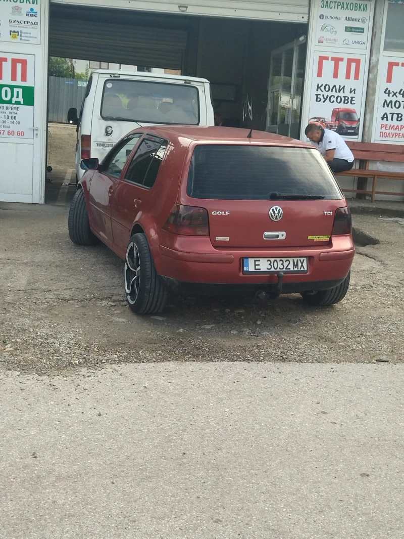 VW Golf, снимка 3 - Автомобили и джипове - 49365622