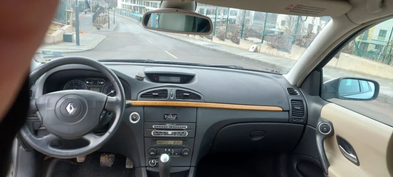 Renault Laguna 2.0 бензин/газ Initialle-Paris, снимка 9 - Автомобили и джипове - 53331166