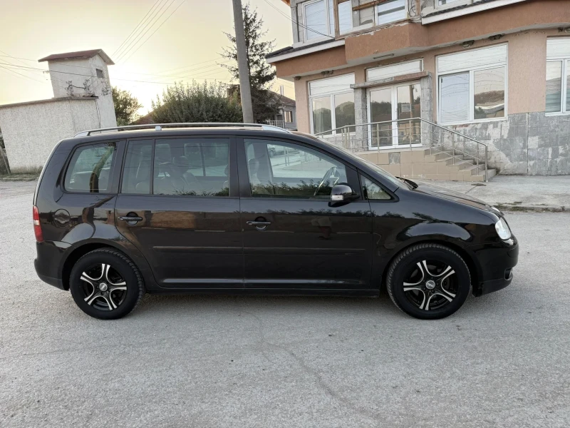 VW Touran 1.9TDI Avtomat, снимка 4 - Автомобили и джипове - 52260826